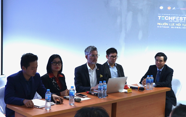 Đại diện NextX phát biểu tại Hội thảo Chuyển đổi số của Techfest Việt Nam 2019: “Các sản phẩm Make in Vietnam tự tin hỗ trợ doanh nghiệp nâng cao năng lực chuyển đổi số”